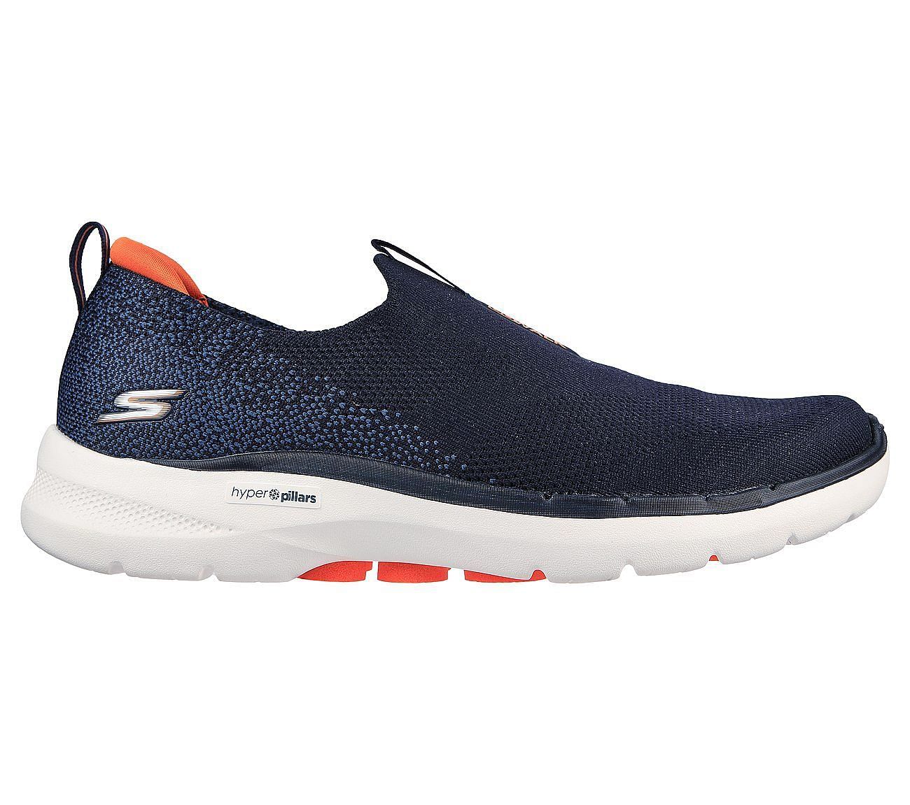 This pair is lightweight and very comfortable for long walks (Photo via skechers.in)