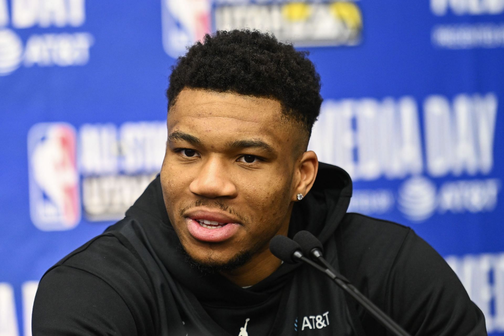 Giannis Antetokounmpo mistakenly picks Ja Morant while drafting reserves, hilarity ensues at 2023 NBA All-Star Game