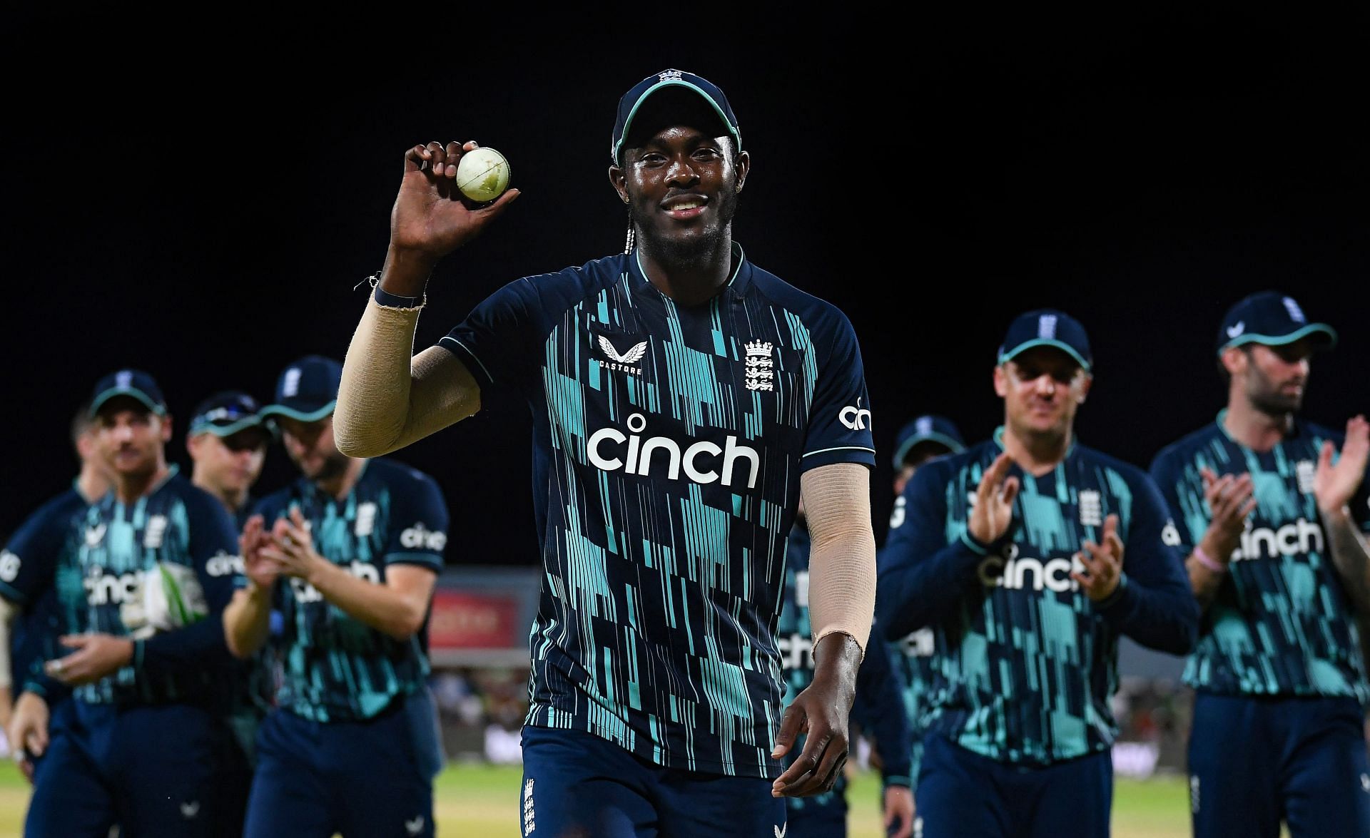 “The Mumbai guys are also getting happy” – Aakash Chopra feels Jofra Archer is back to his very best