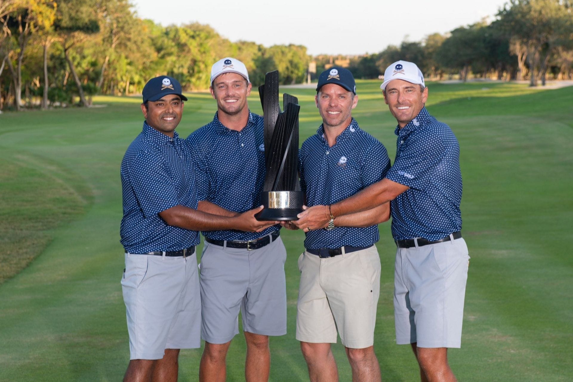 “22 straight years on the tour” Fans react to Charles Howell III