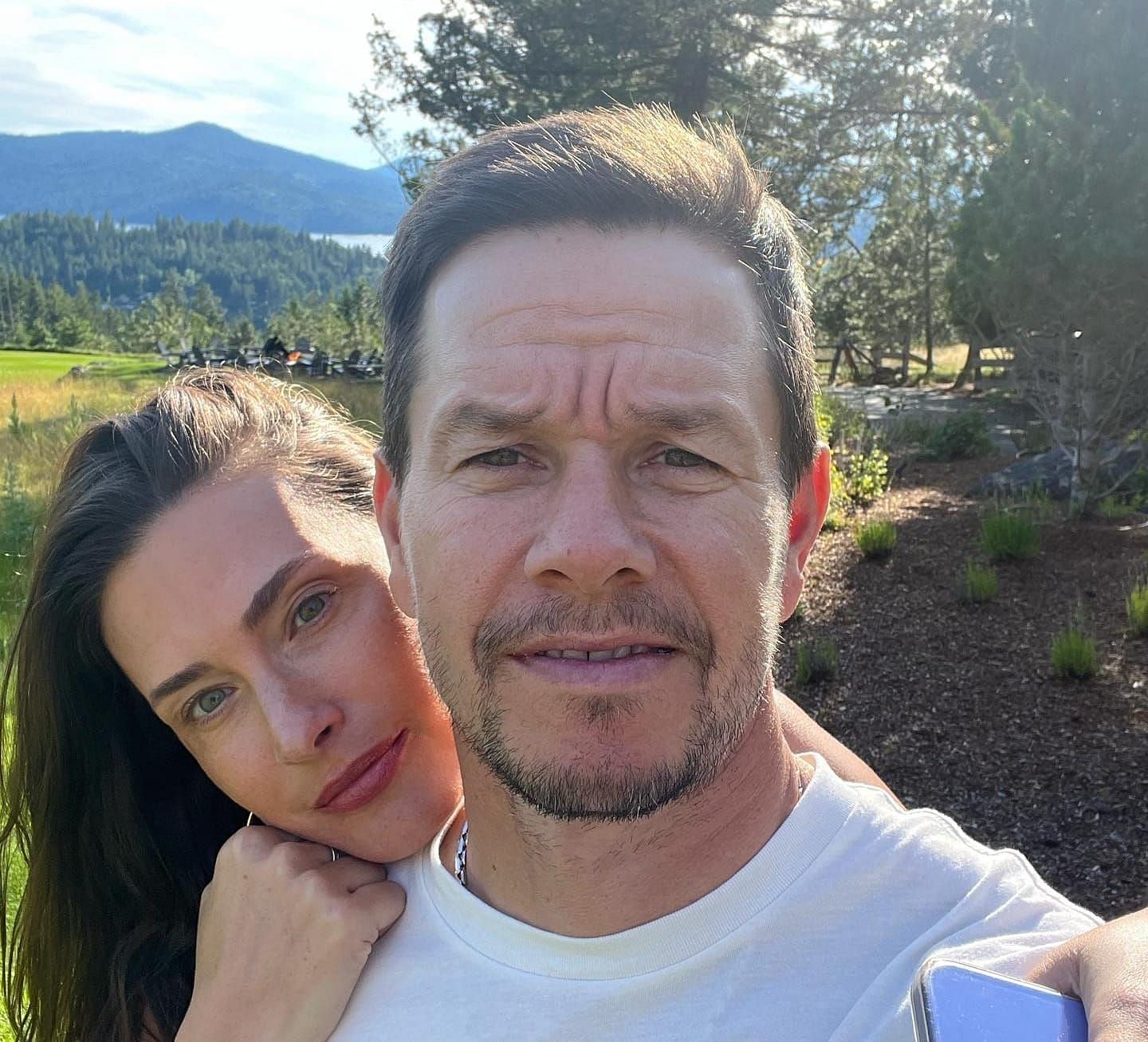 Who Is Mark Wahlberg Married To 