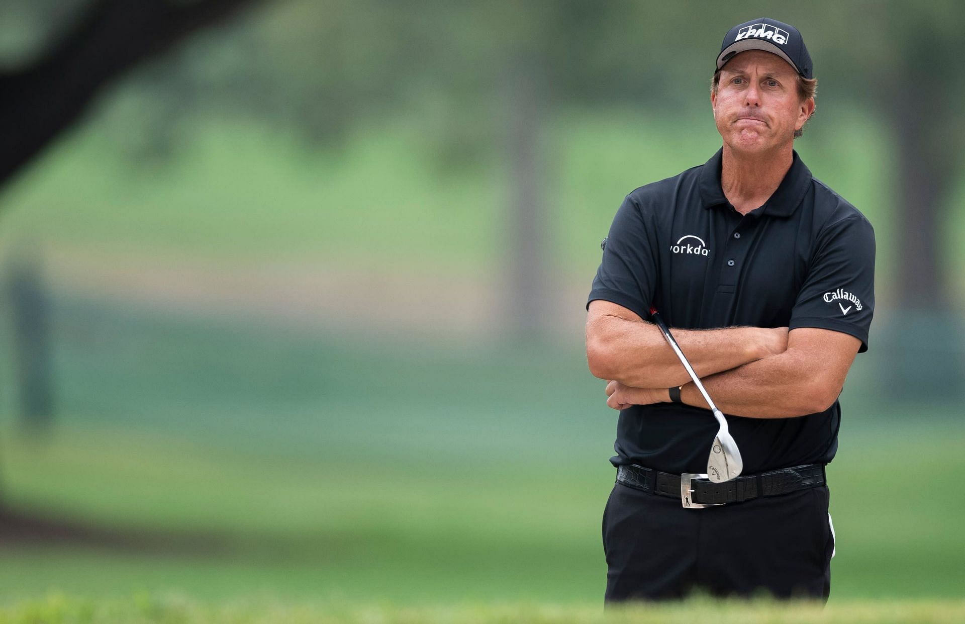 “Tiger's old shoes?” – Fans in surprise as Phil Mickelson dons Nike golf  shoes at LIV Golf Mayakoba