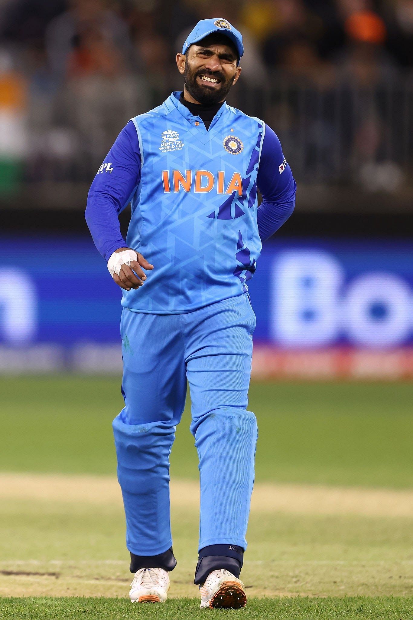 Dinesh Karthik IPL Career Wickets, Runs, Records, Age, Price, Team 2023
