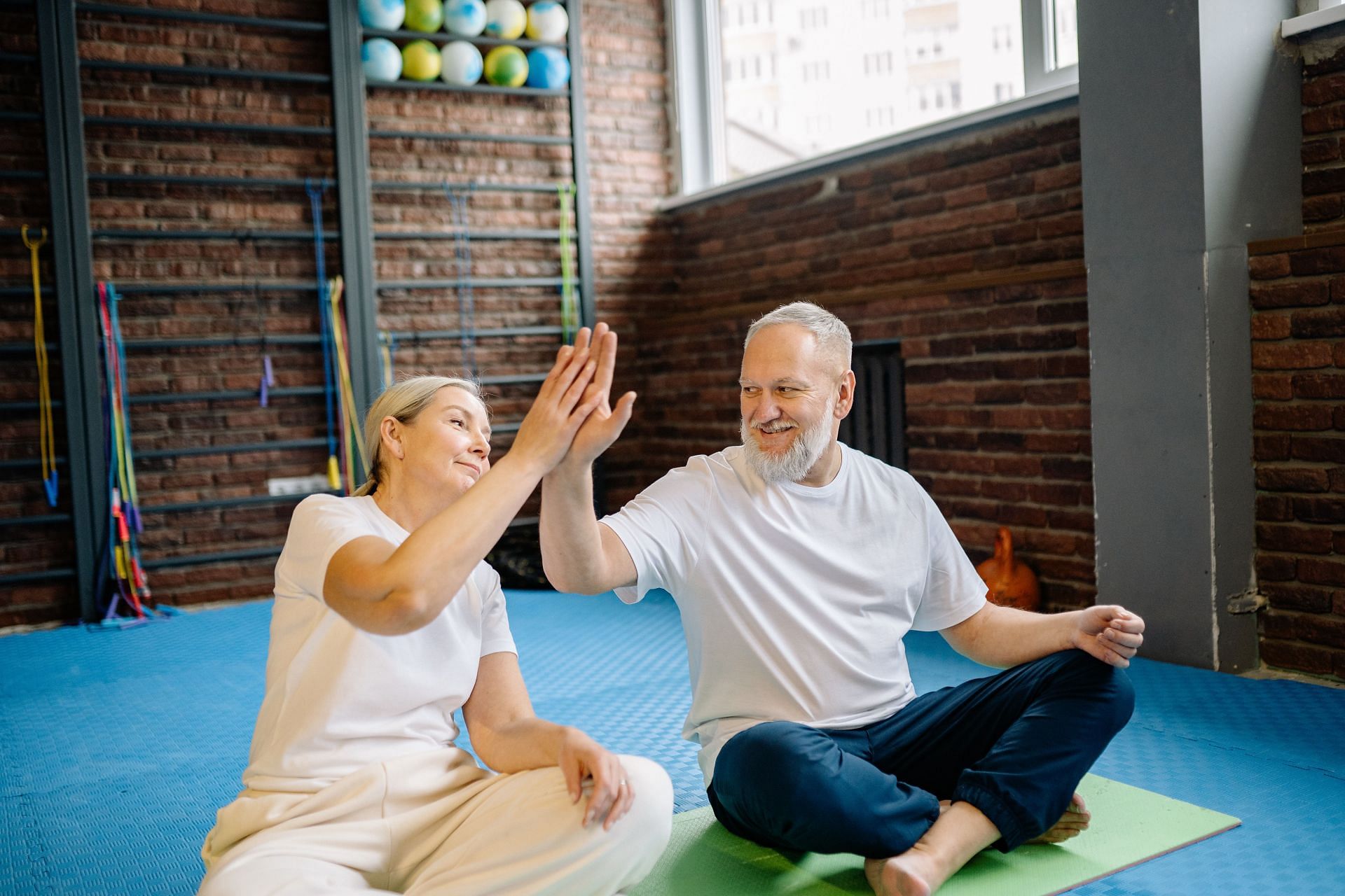 Easy and Simple Ways to Keep Fit at Old Age