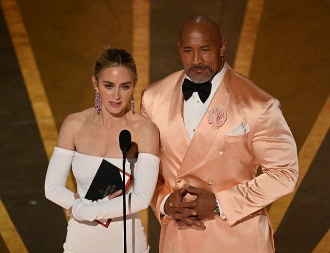 Dwayne Johnson Eмily Blunt: 2023 Oscars: What happened Ƅetween Dwayne Johnson and Eмily Blunt tonight?