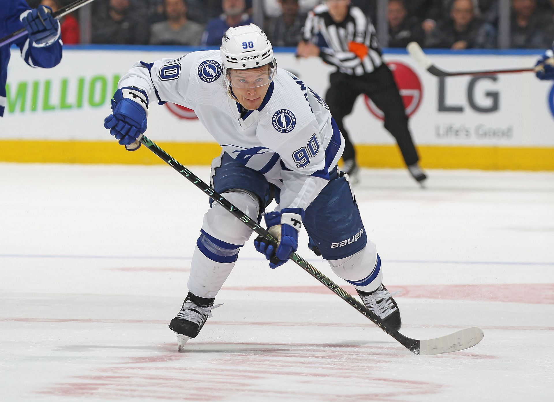 Vladislav Namestnikov signs for Winnipeg Jets