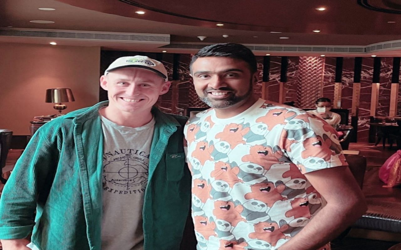 चेन्नई में लाबुशेन से मिले अश्विन (PC: Instagram)