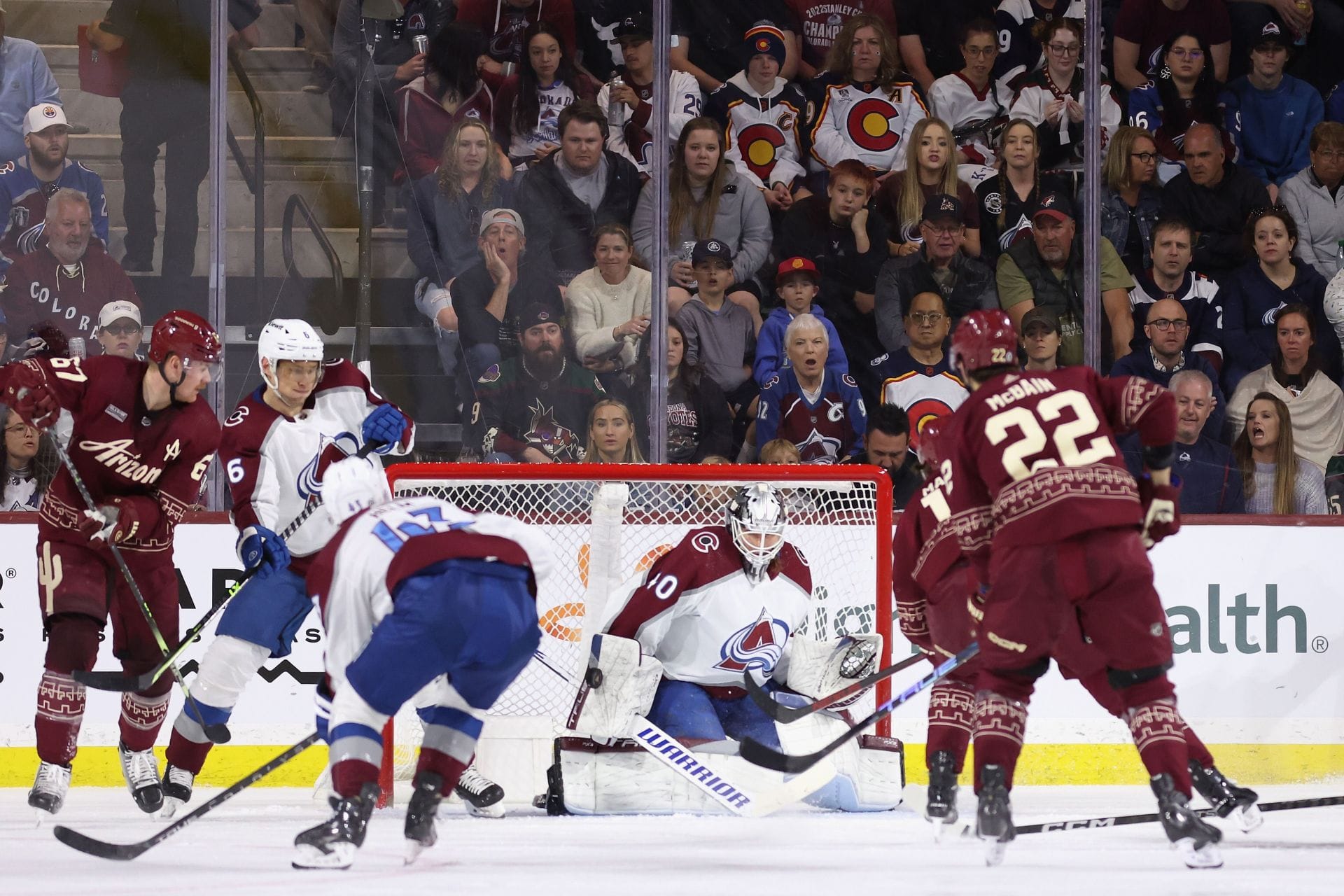 What is the capacity of the Mullett Arena? Exploring the Arizona Coyotes' arena