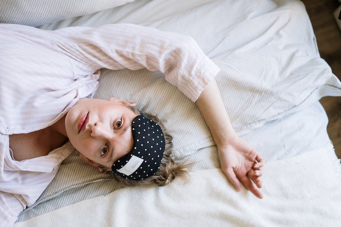 Insomnia has a lasting effect on one&#039;s overall wellbeing (Image via Pexels/Cottonbro)