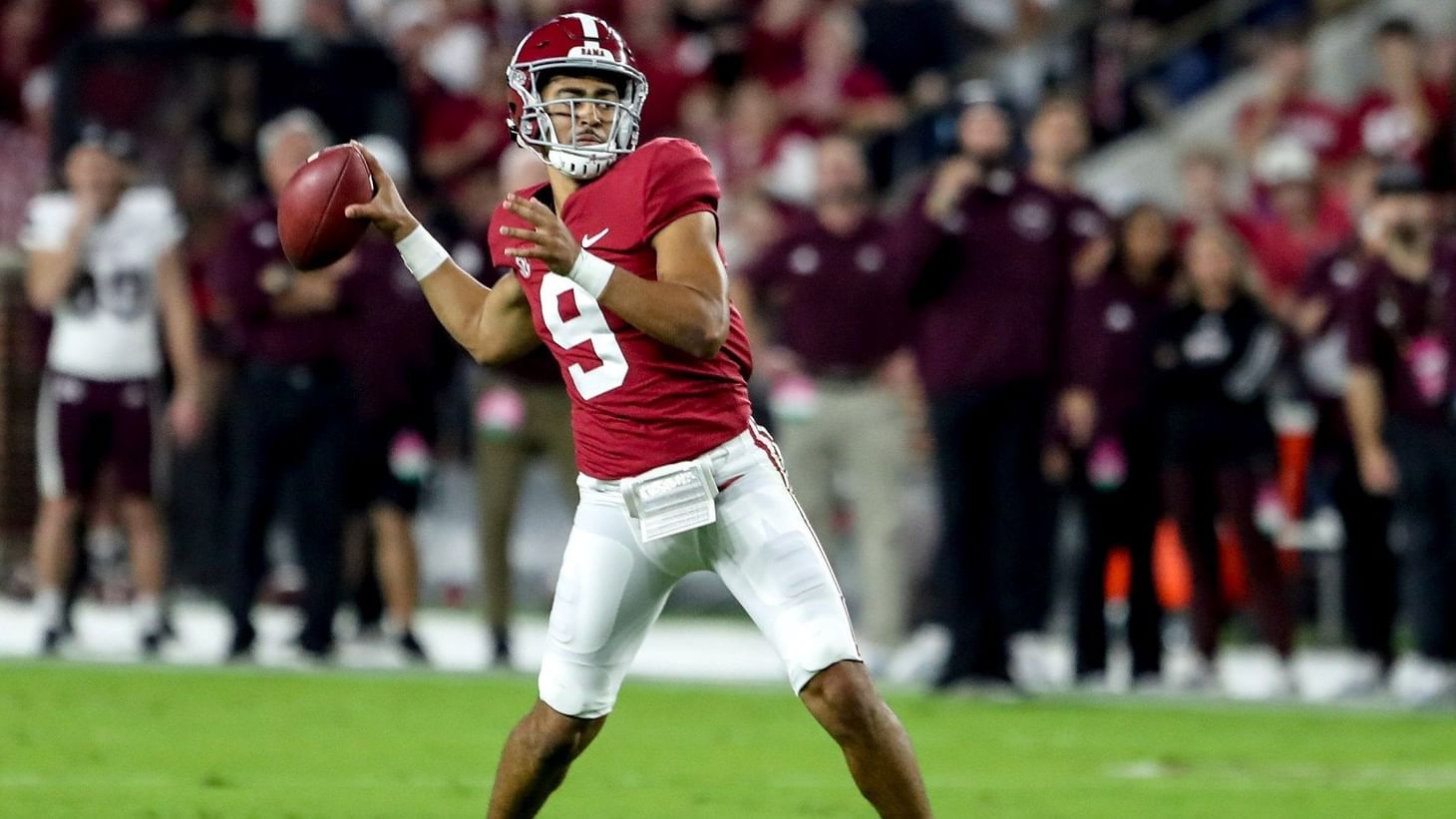 What’s the average height and weight for an NFL linebacker