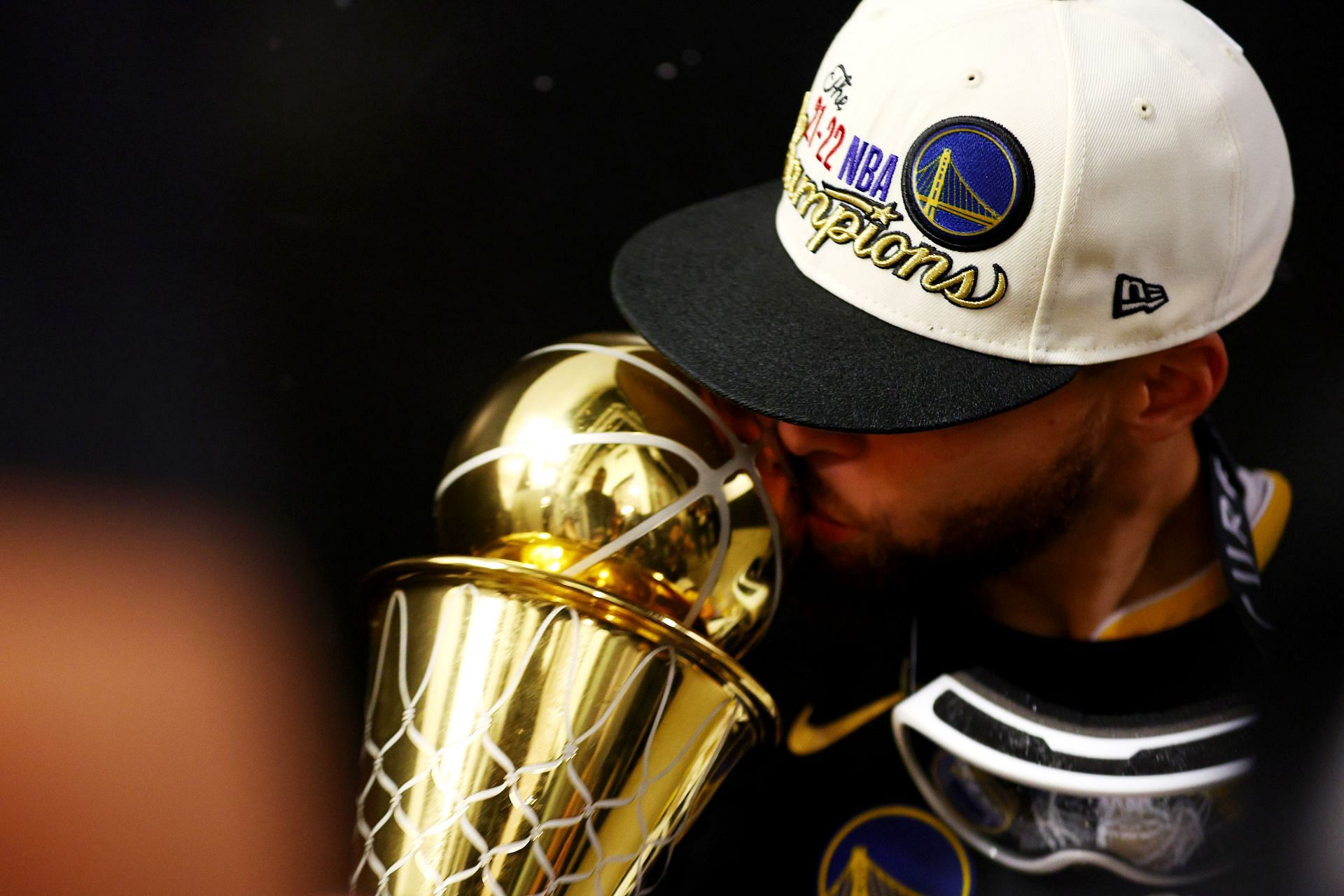 Curry telah bermain seperti MVP musim ini sampai cedera memperlambatnya.