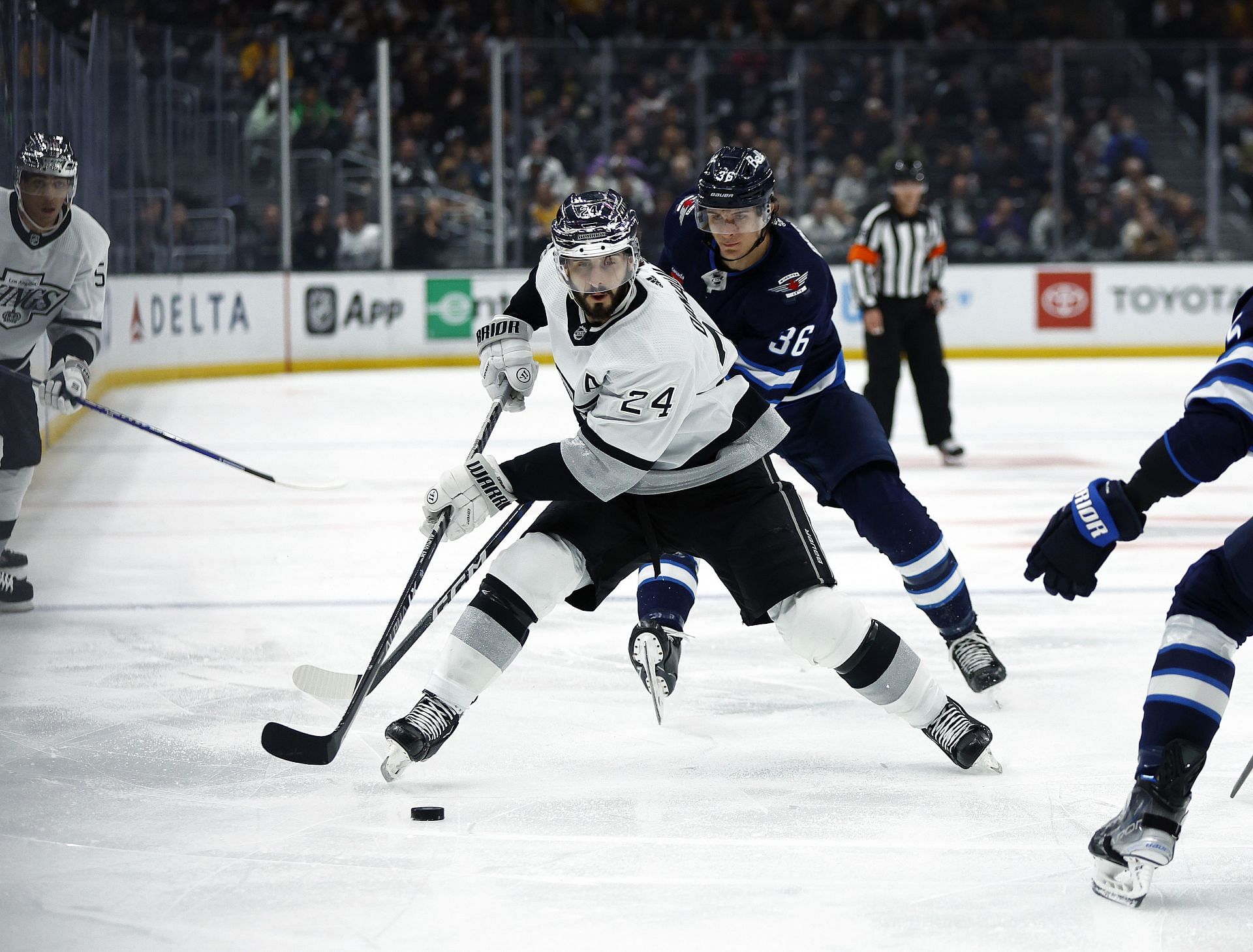 WATCH: Los Angeles Kings host Rams' Super Bowl champion Matthew ...