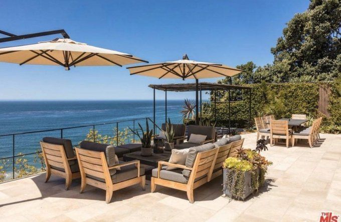 In Pictures: Aaron Rodgers' $28M Malibu home spans 4,636 square feet ...