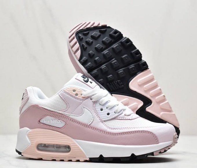 Pink Nike Air Max: 5 best sneakers