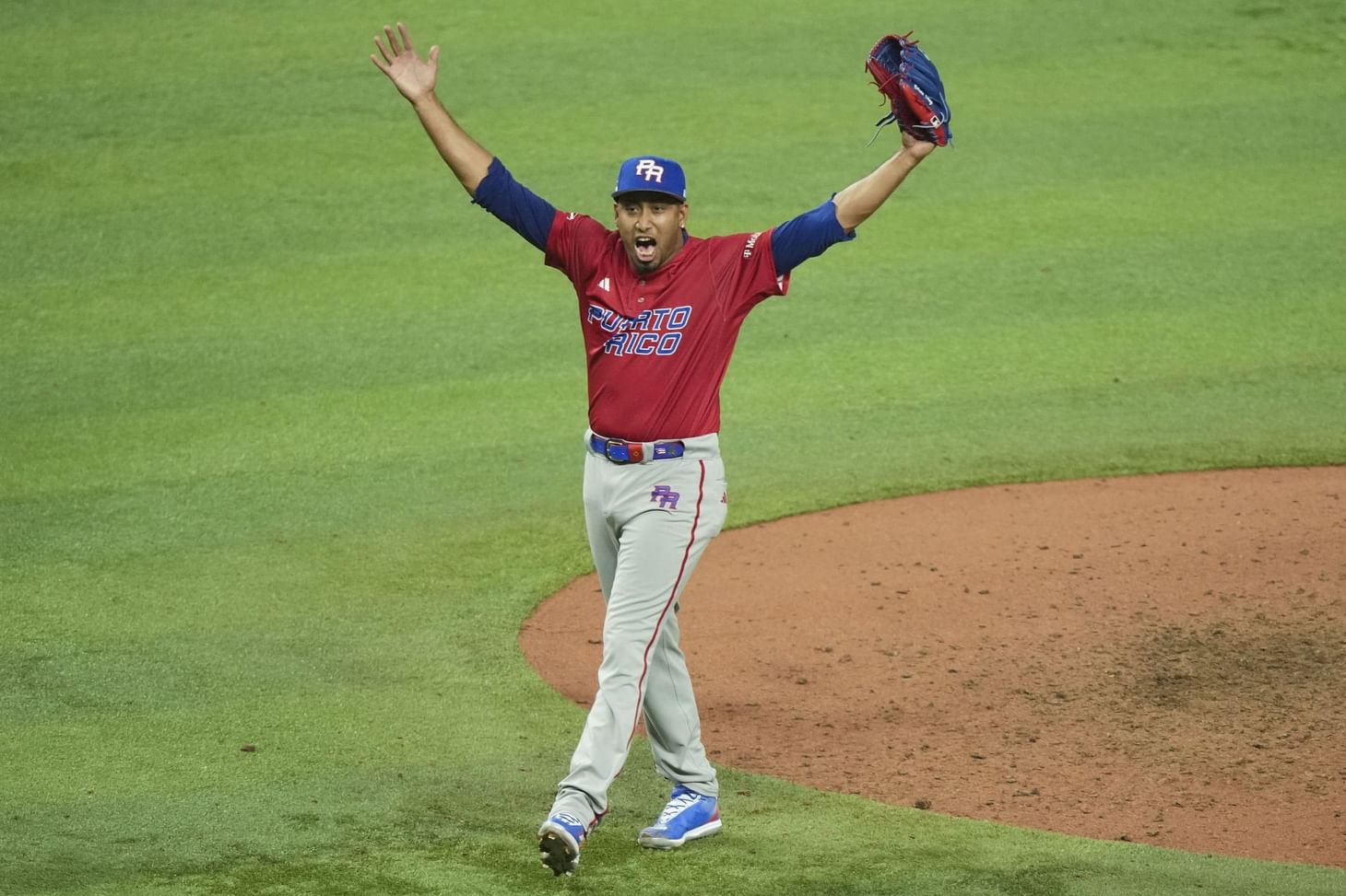 What is Edwin Diaz's walkout song? All about the Timmy Trumpet banger