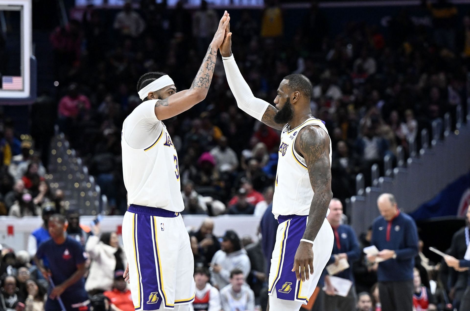 Are Anthony Davis and LeBron James playing tonight against Mavericks? Latest injury update on Lakers’ stars ahead of matchup (17th March 2023)