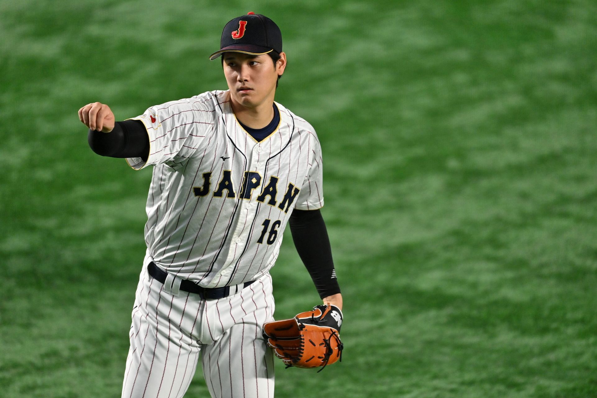 What is Shohei Ohtani's salary for 2023? Contract length and details