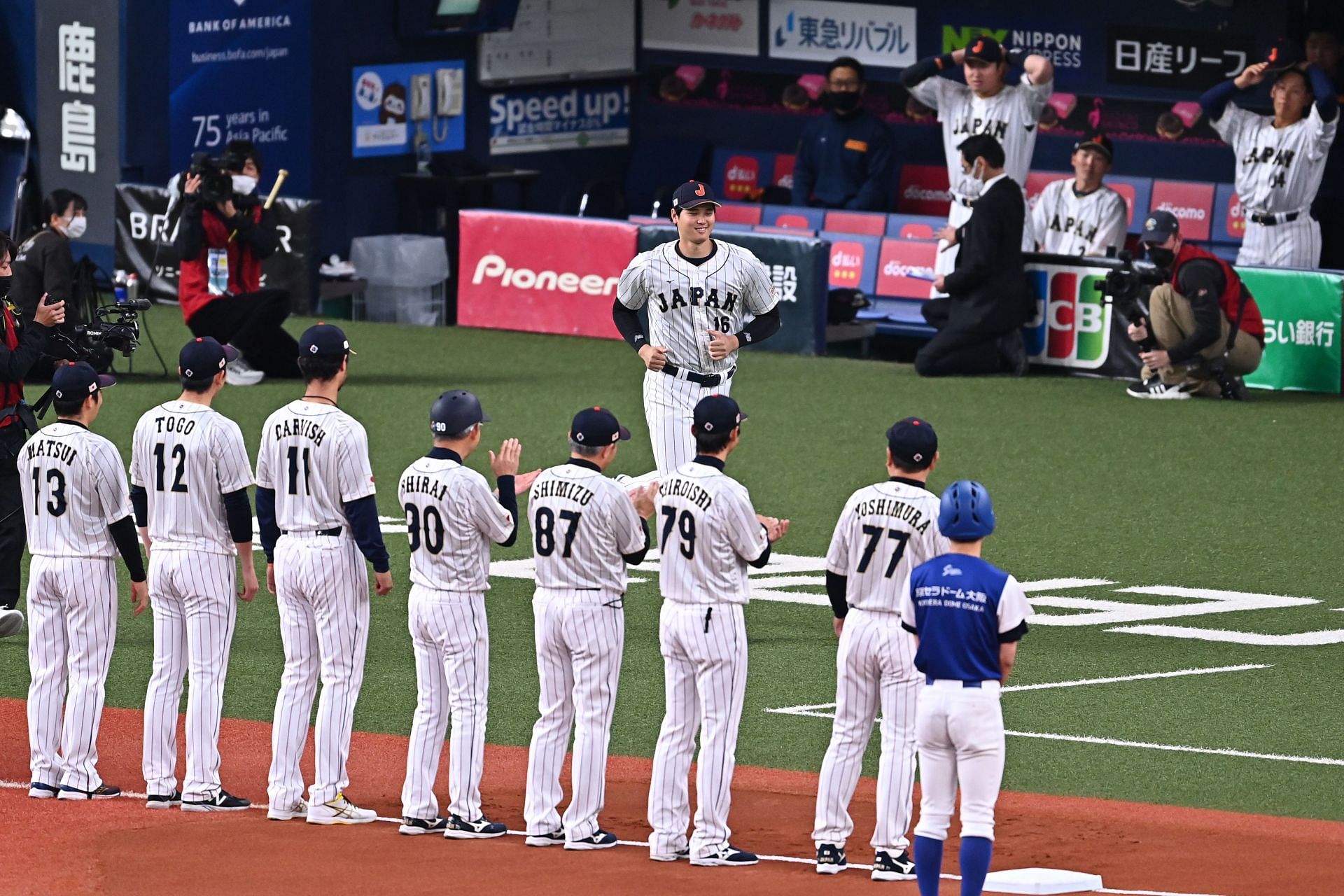 تم تقديم Shohei Ohtani من اليابان قبل لعبة المعرض World Baseball Classic في كيوسيرا دوم أوساكا