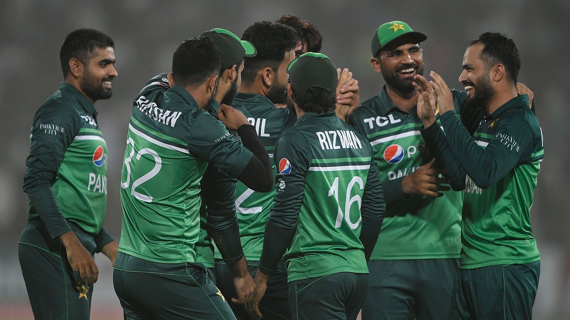 पाकिस्तान वर्ल्ड कप के मैच भारत के बाहर खेल सकती है 