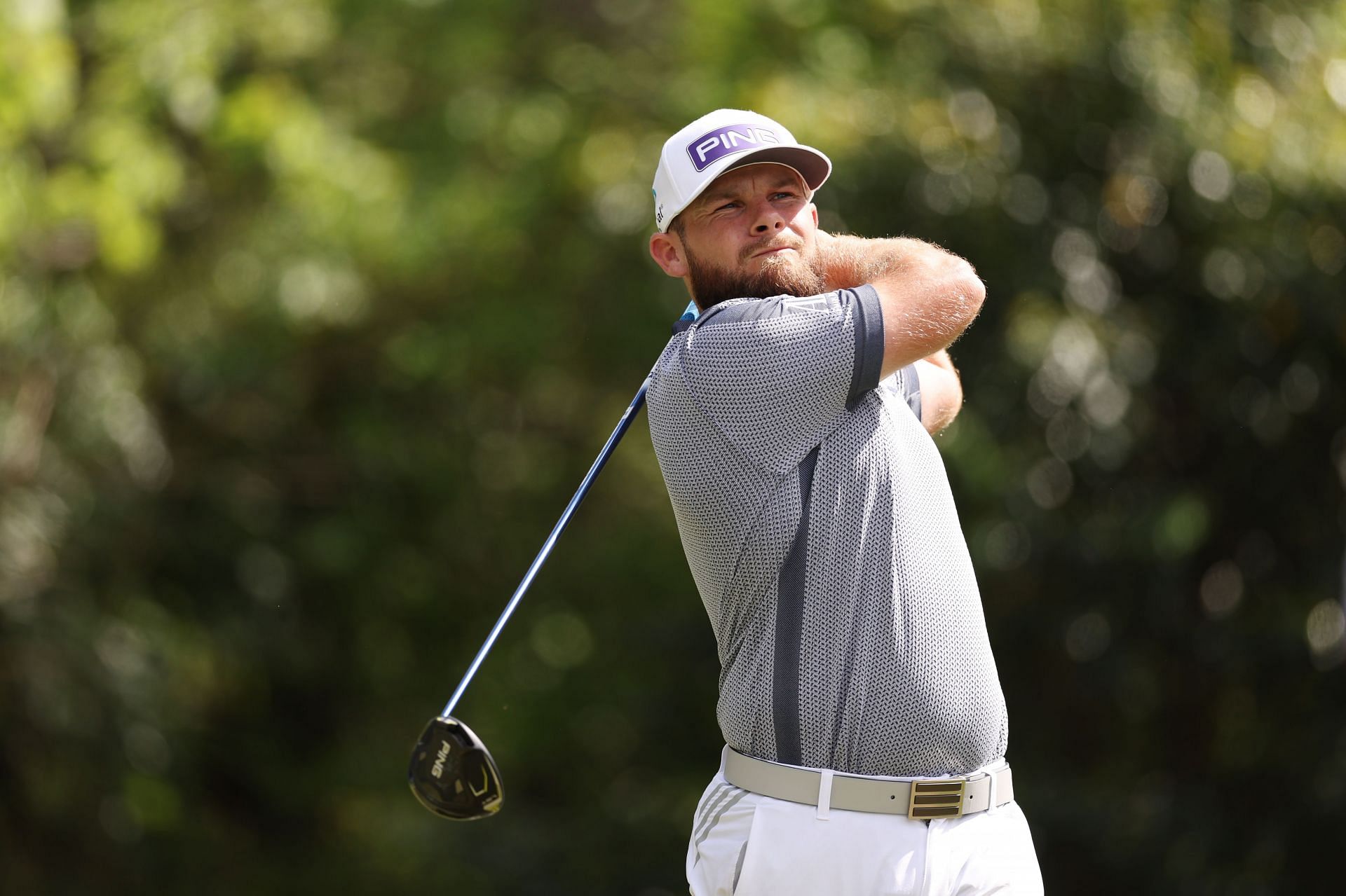 Tyrrell Hatton Struggles With A Potential Injury During Warm-up Of Dell ...