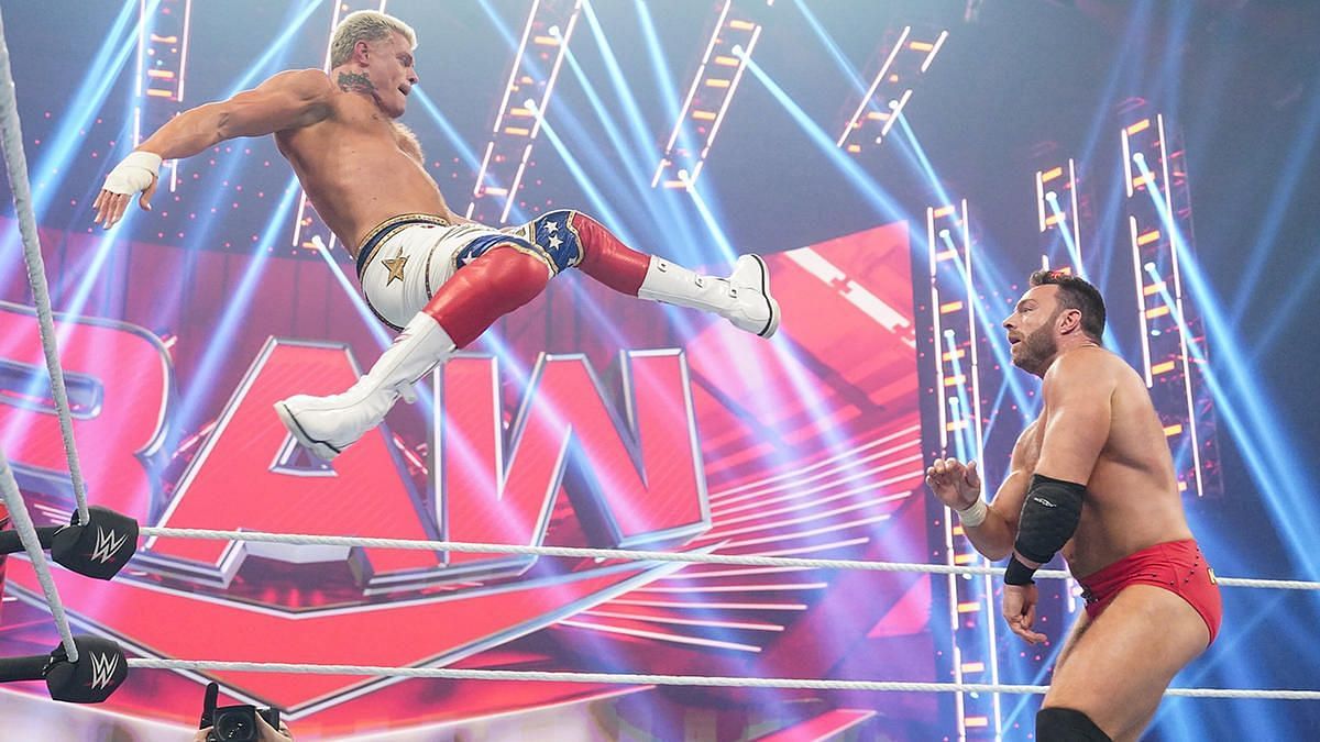 Cody Rhodes, WWE RAW'da çok heyecanlıydı.