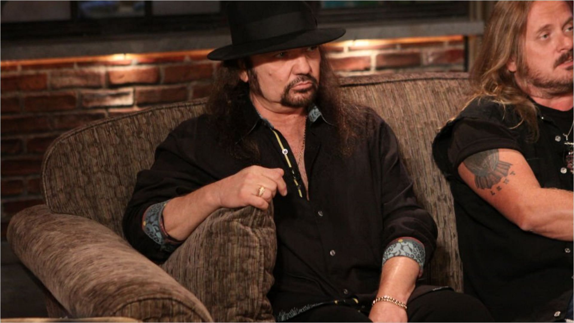 Gary Rossington has accumulated a lot of wealth from her career in the music industry (Image via Bill Tompkins/Getty Images)