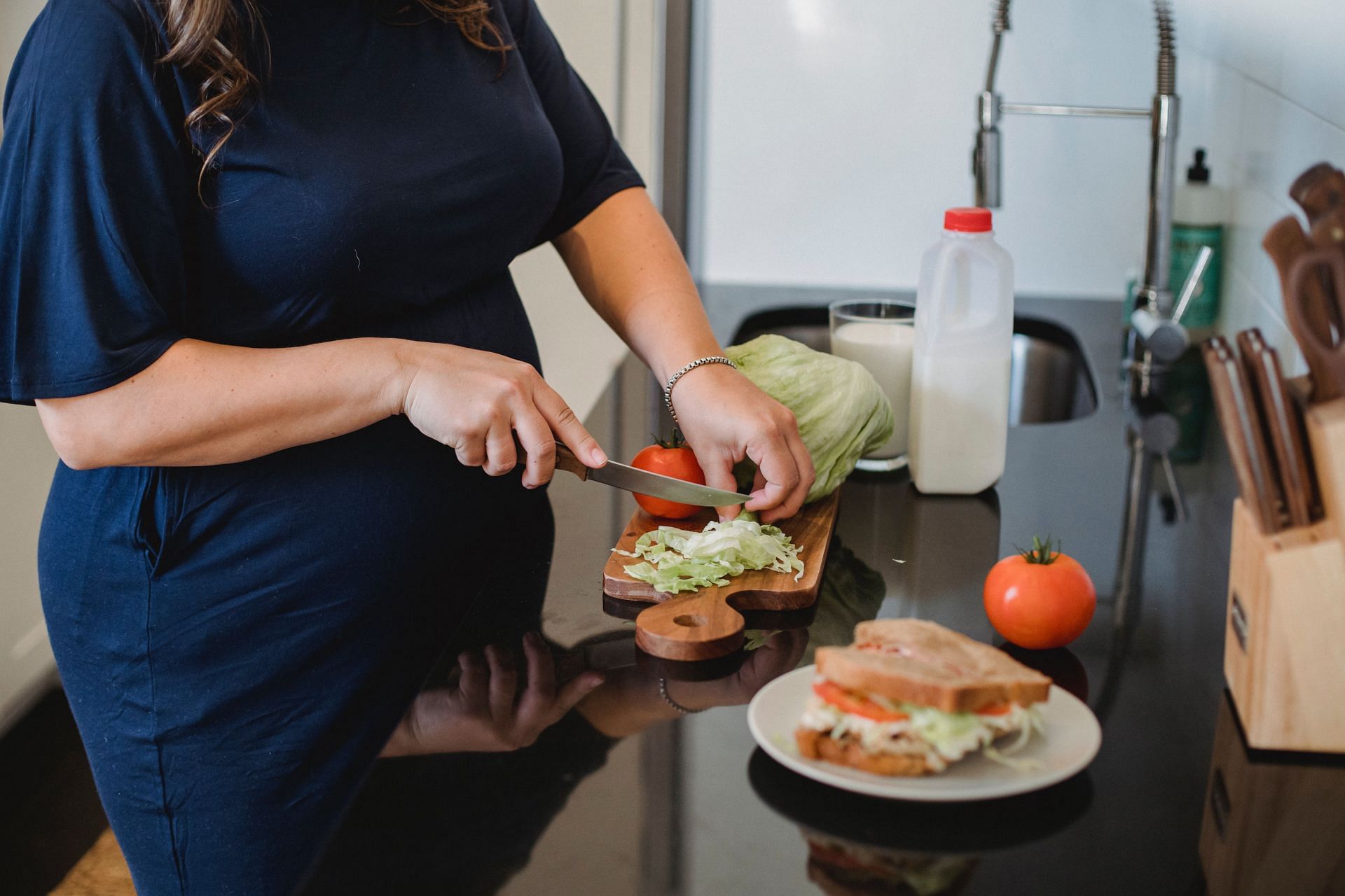 Healthy pregnancy options (Image via Pexels)