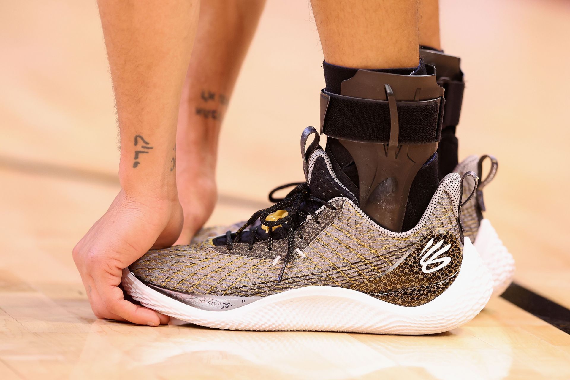 steph curry nike deal