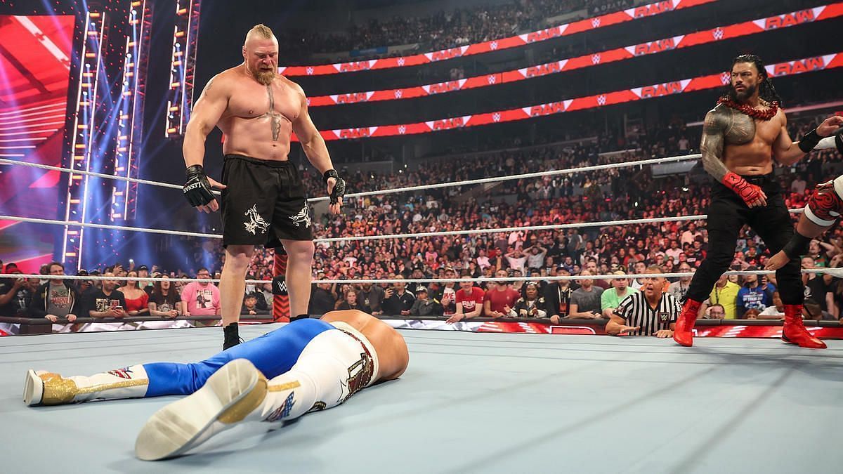 WWE Raw में ब्रॉक लैसनर ने कोडी रोड्स को धोखा दिया था 