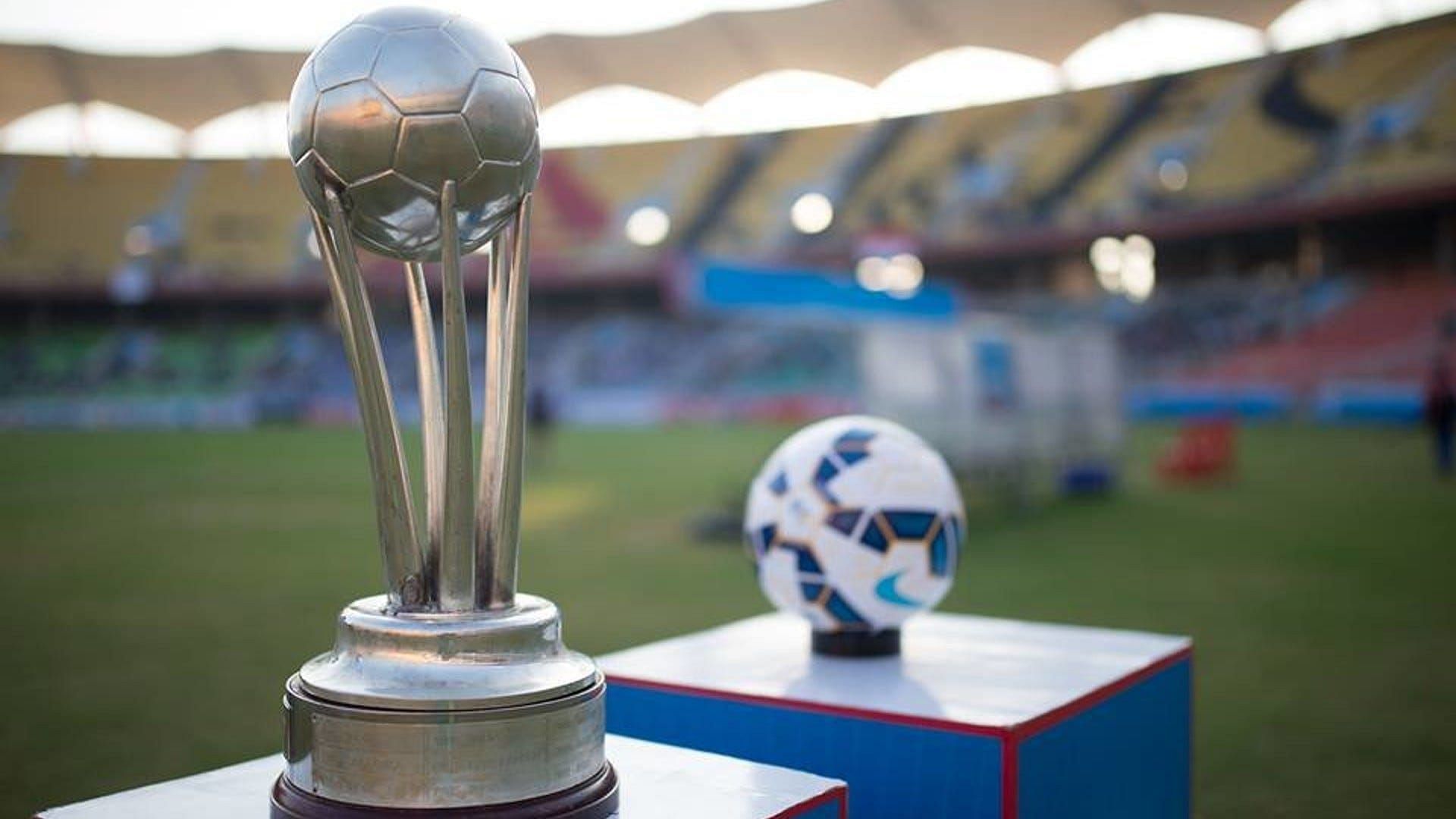 SAFF चैंपियनशिप दक्षिण एशियाई देशों की बीच हर दो सालों में होने वाली फुटबॉल प्रतियोगिता है।