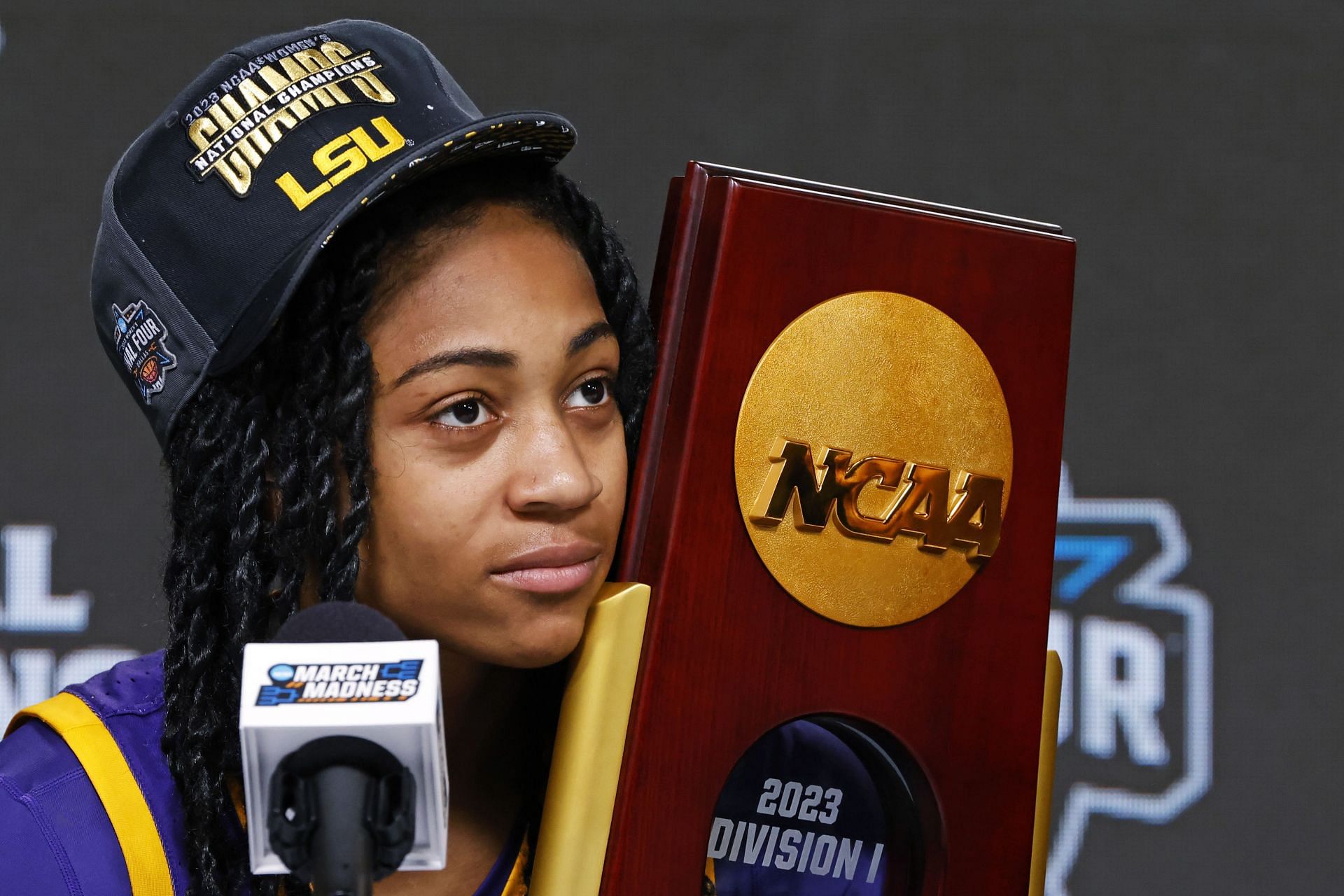 Morris became a champion with the LSU Tigers (Image via Getty Images)