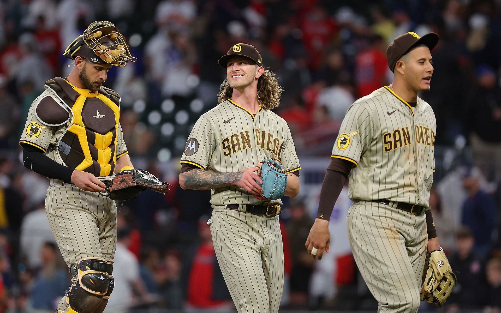 San Diego Padres Fans Relieved As Team Hangs On To Narrowly Defeat ...