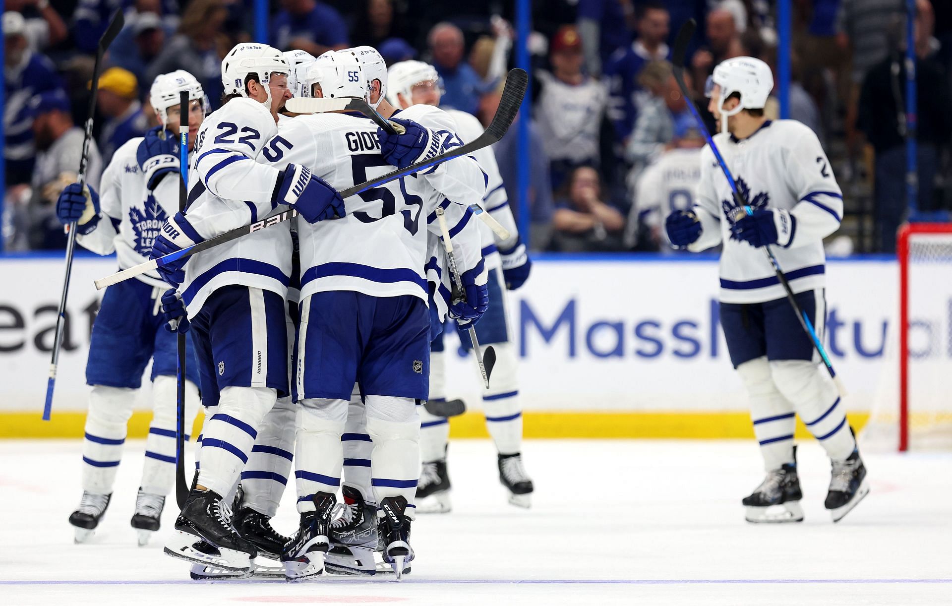 Toronto Maple Leafs fans in awe after taking 3-1 lead over Tampa Bay ...