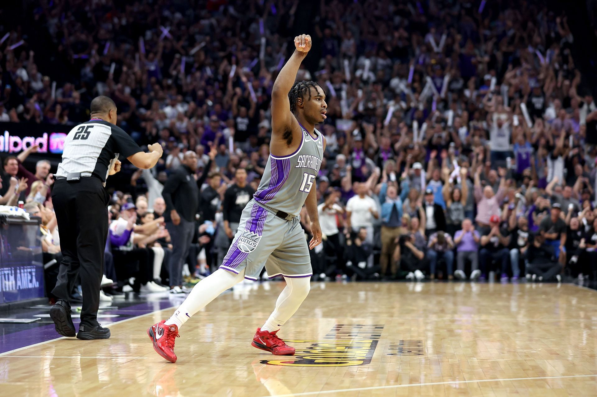 What are Davion Mitchell's contract details with the Sacramento Kings