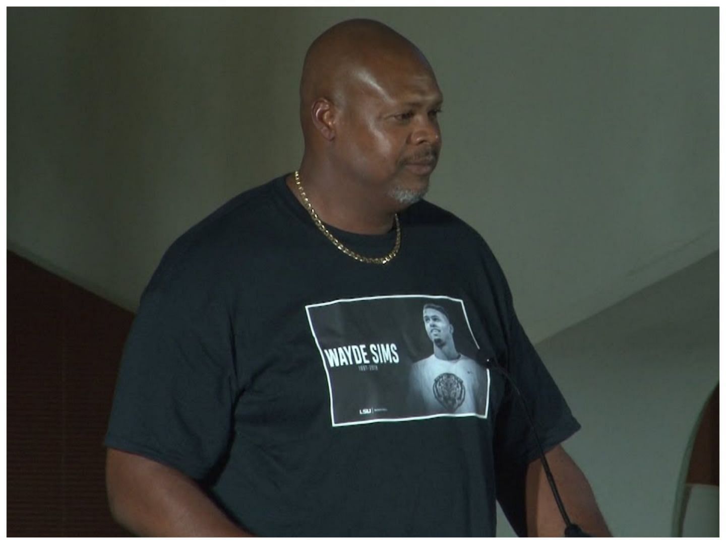 Read more about the article Who was Wayne Sims? Tributes pour in as father of late basketball star dies aged 54