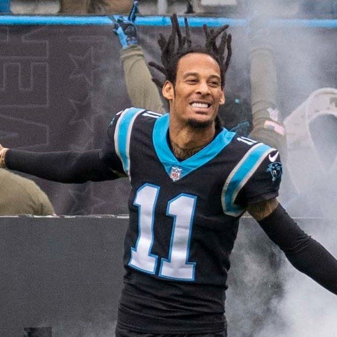 "Bro thinks it’s a gender reveal" NFL fans brutally roast Chosen