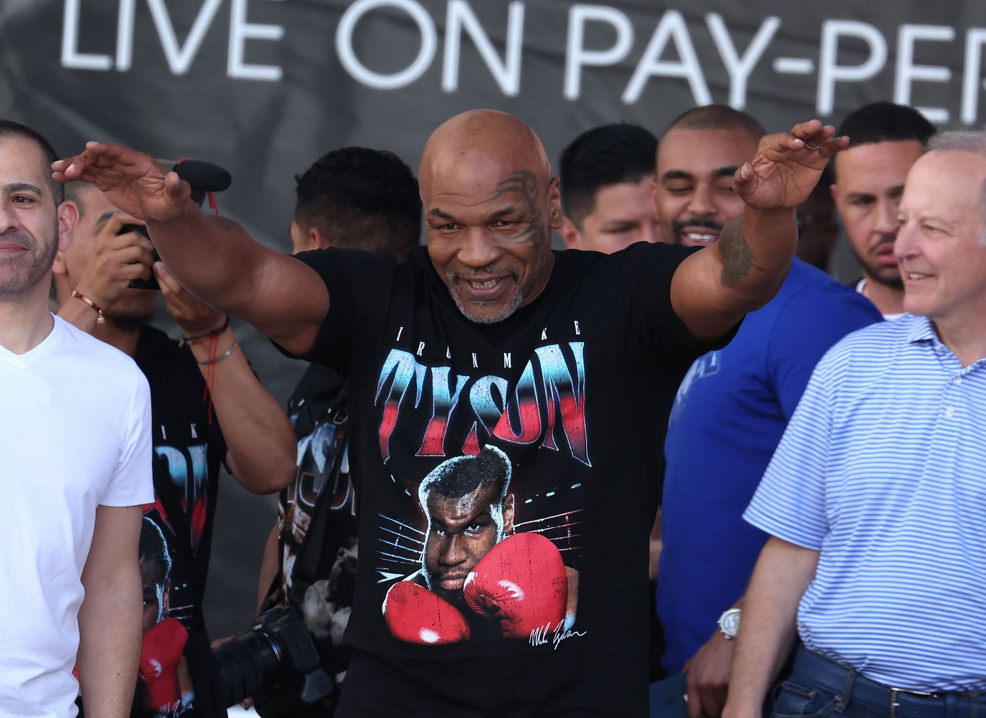 Gervonta Davis vs. Ryan Garcia WATCH Mike Tyson gets love from crowd at Gervonta Davis vs Gervonta Davis vs. Ryan Garcia WATCH Mike Tyson gets love from crowd at Gervonta Davis vs