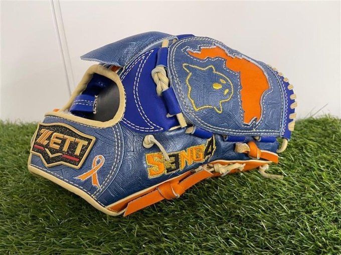 Kodai Senga Glove What's so unique about Mets ace's customised gear?