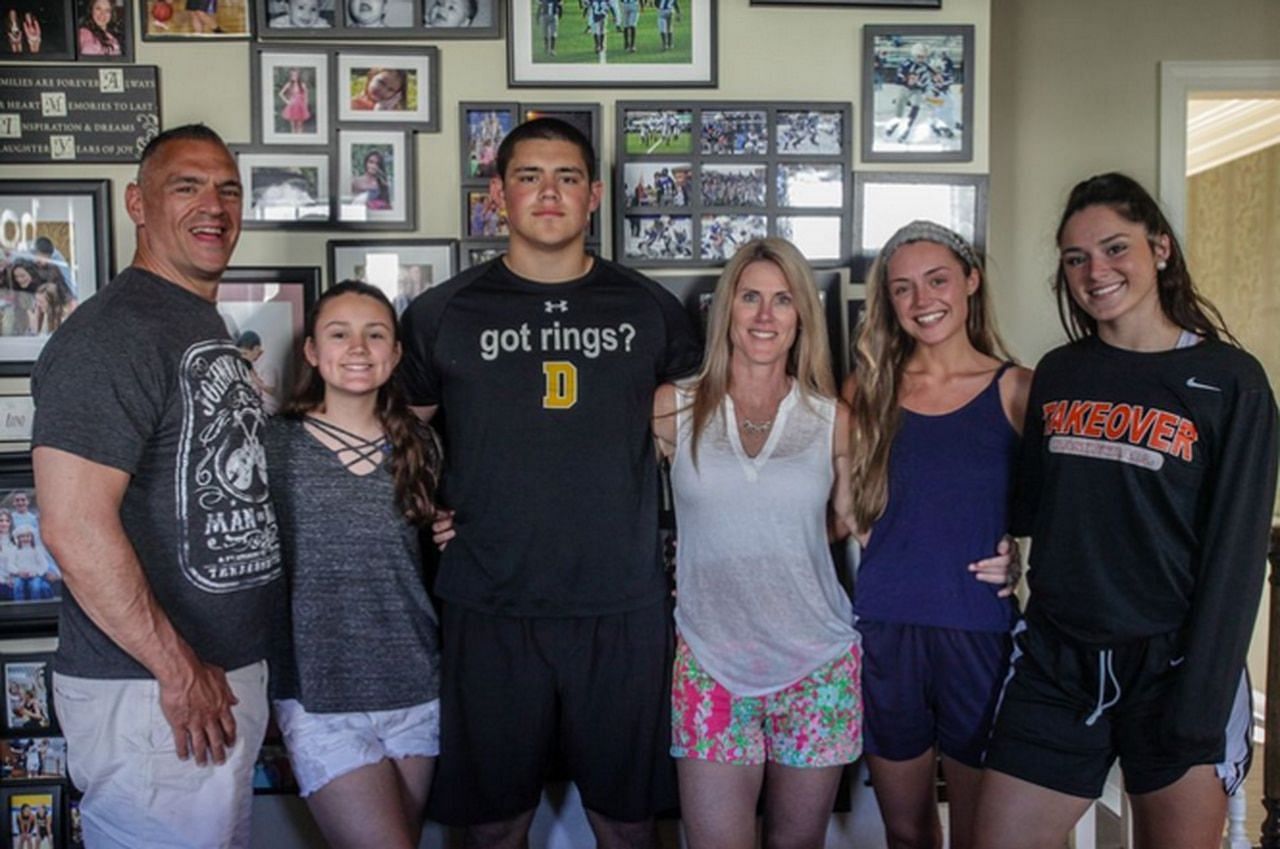 Who are Bryan Bresee’s parents? All you need to know about top 2023 DT