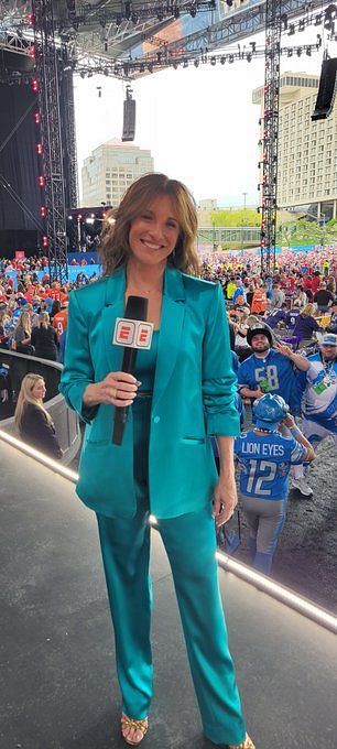 Is Suzy Kolber married? American football reporter's personal life ...