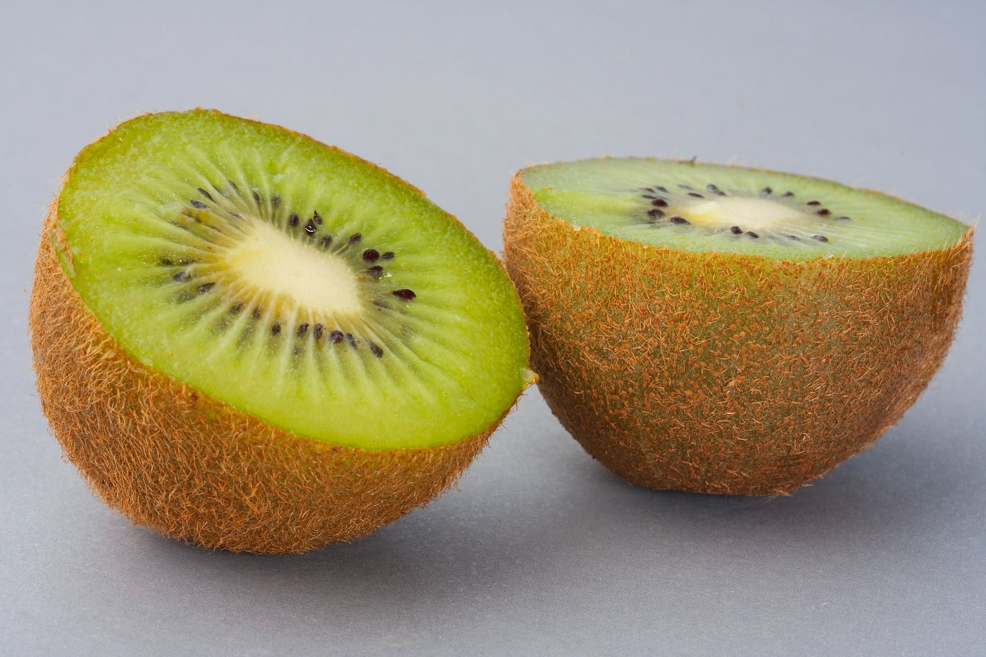 Benefits of eating kiwi skin for healthier lifestyle