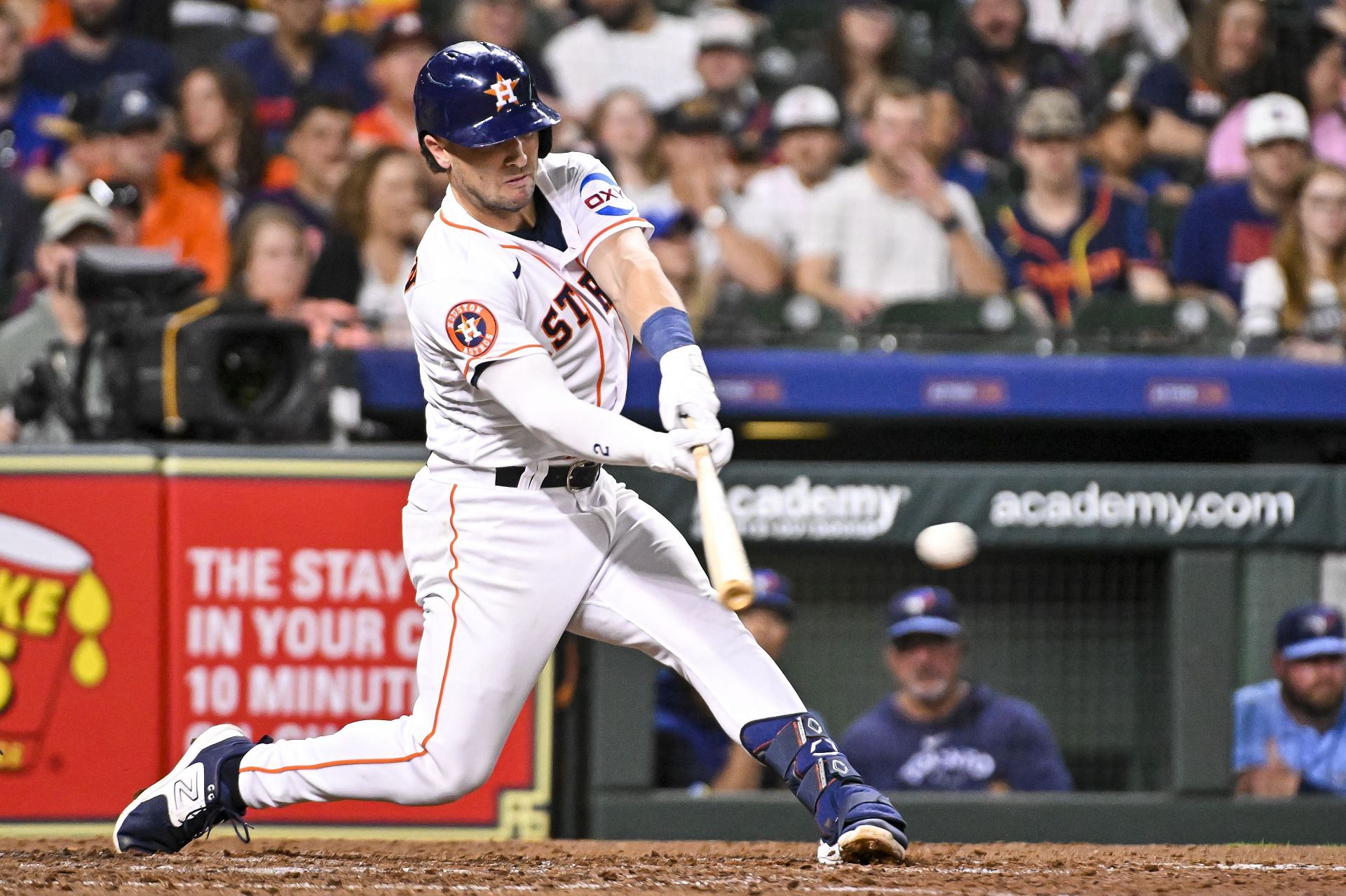 Houston Astros Fans Celebrate As Alex Bregman Logs 500th Career RBI ...