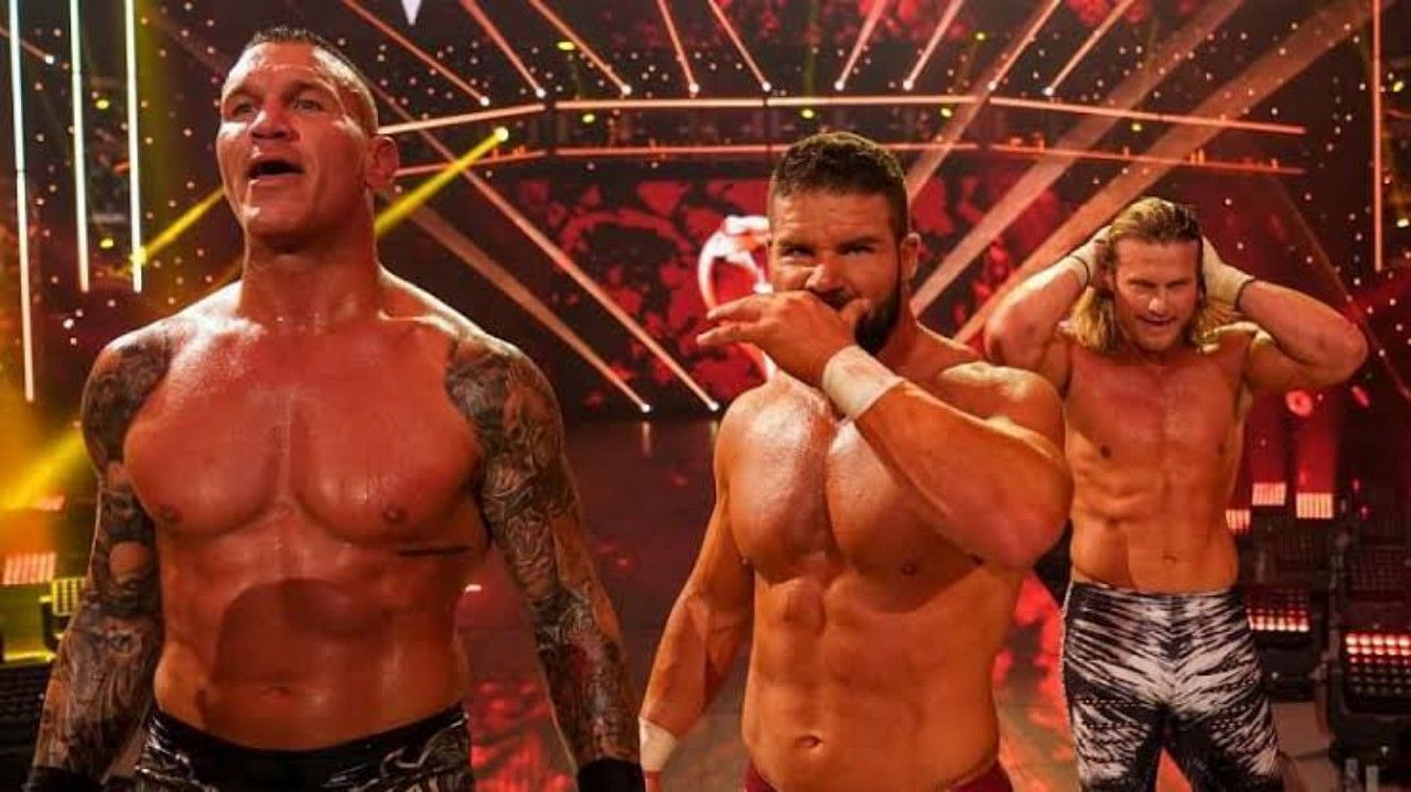 WWE सुपरस्टार्स रैंडी ऑर्टन, रॉबर्ट रूड और डॉल्फ जिगलर 