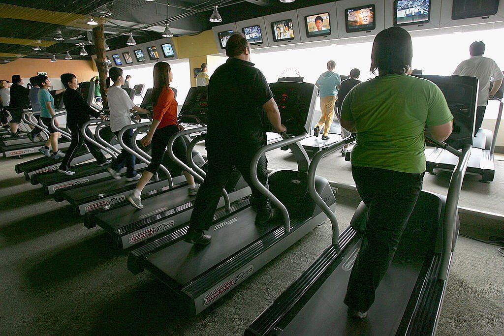 Learn more about the benefits of physical exercise lessons (Image via Getty Images)