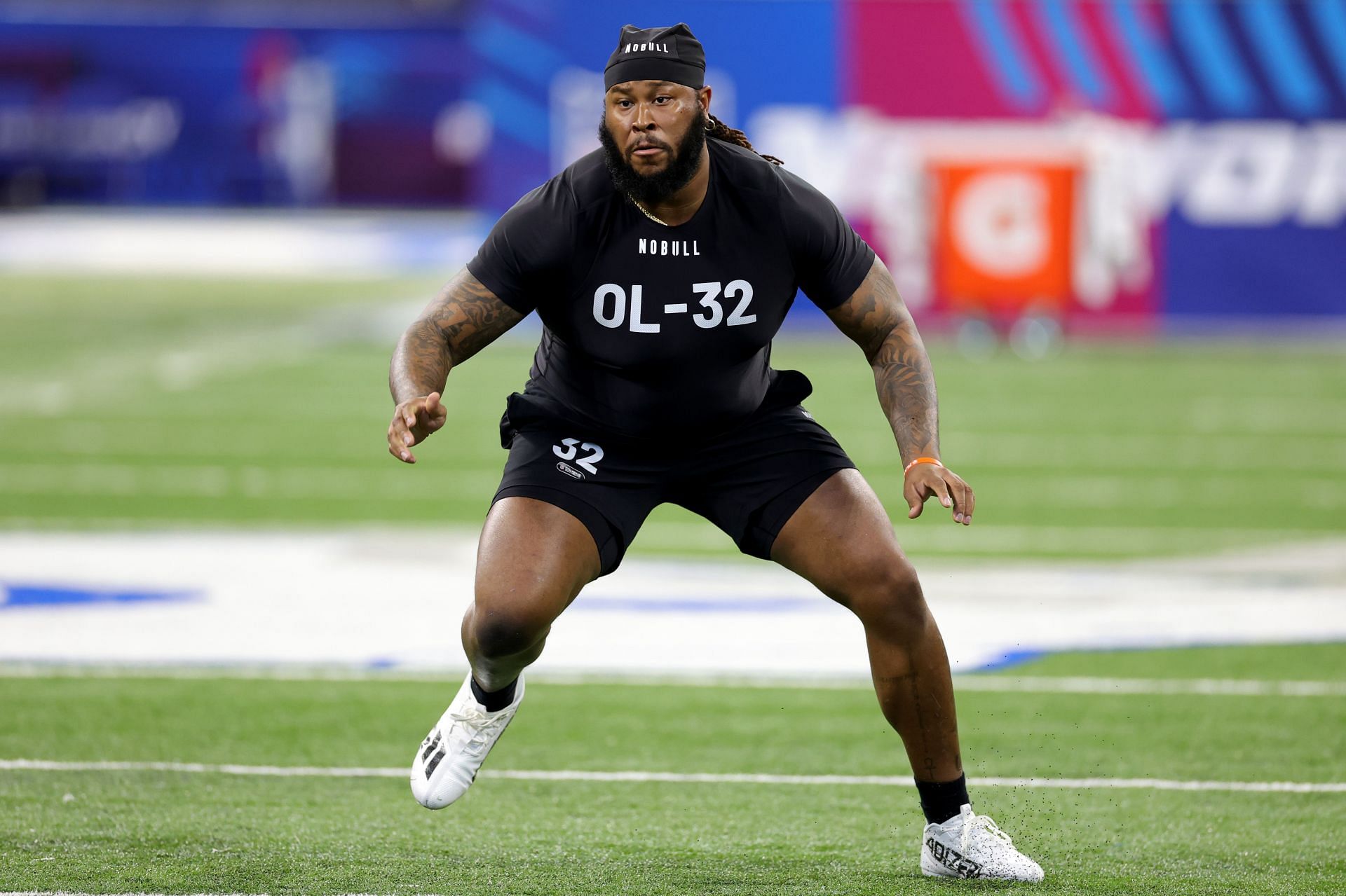 جندي الهجوم جوردان مكفادين في 2023 NFL Scouting Combine