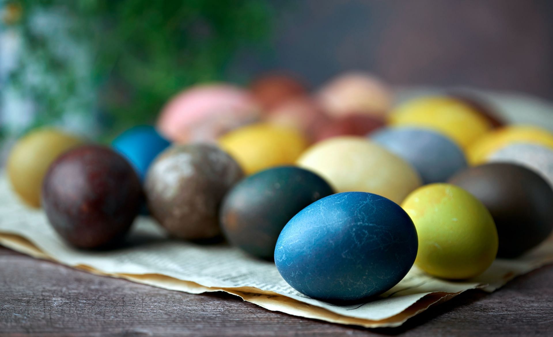 Dyed easter egg might cause allergies. (Image via unsplash / rasa kasparaviciene)