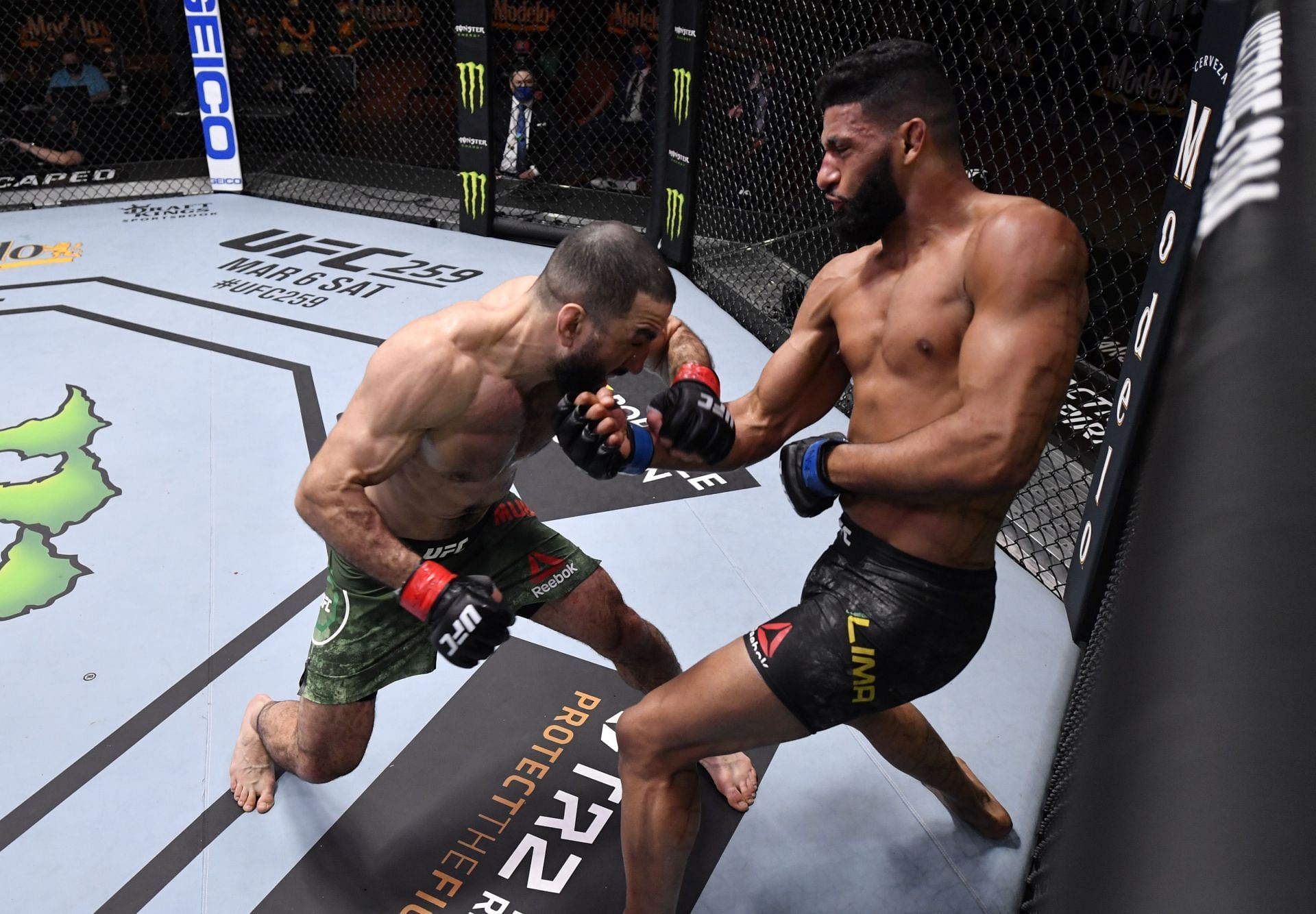 UFC 258: Muhammad v Lima