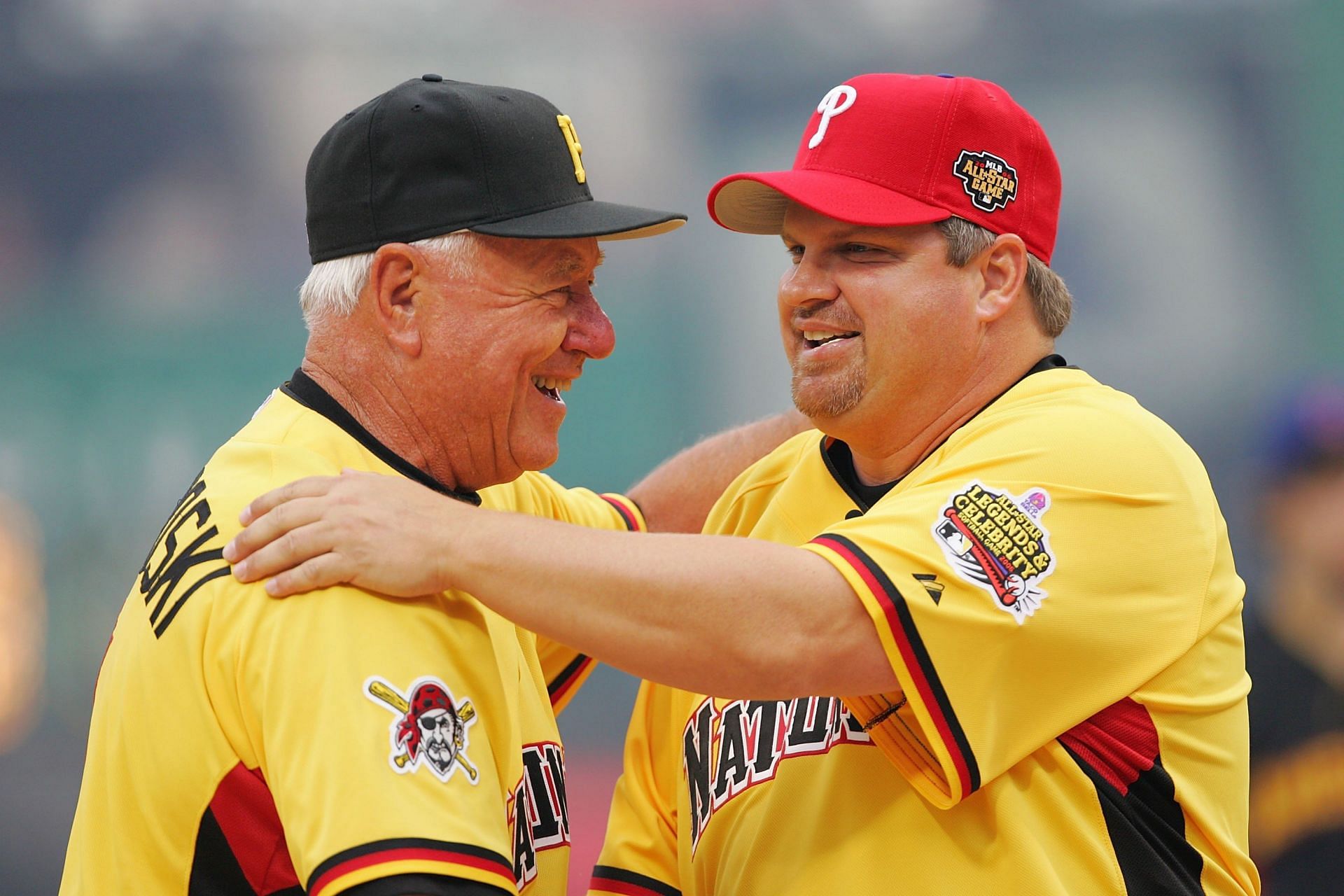 Taco Bell All-Star Legends &amp; Celebrity Softball Game