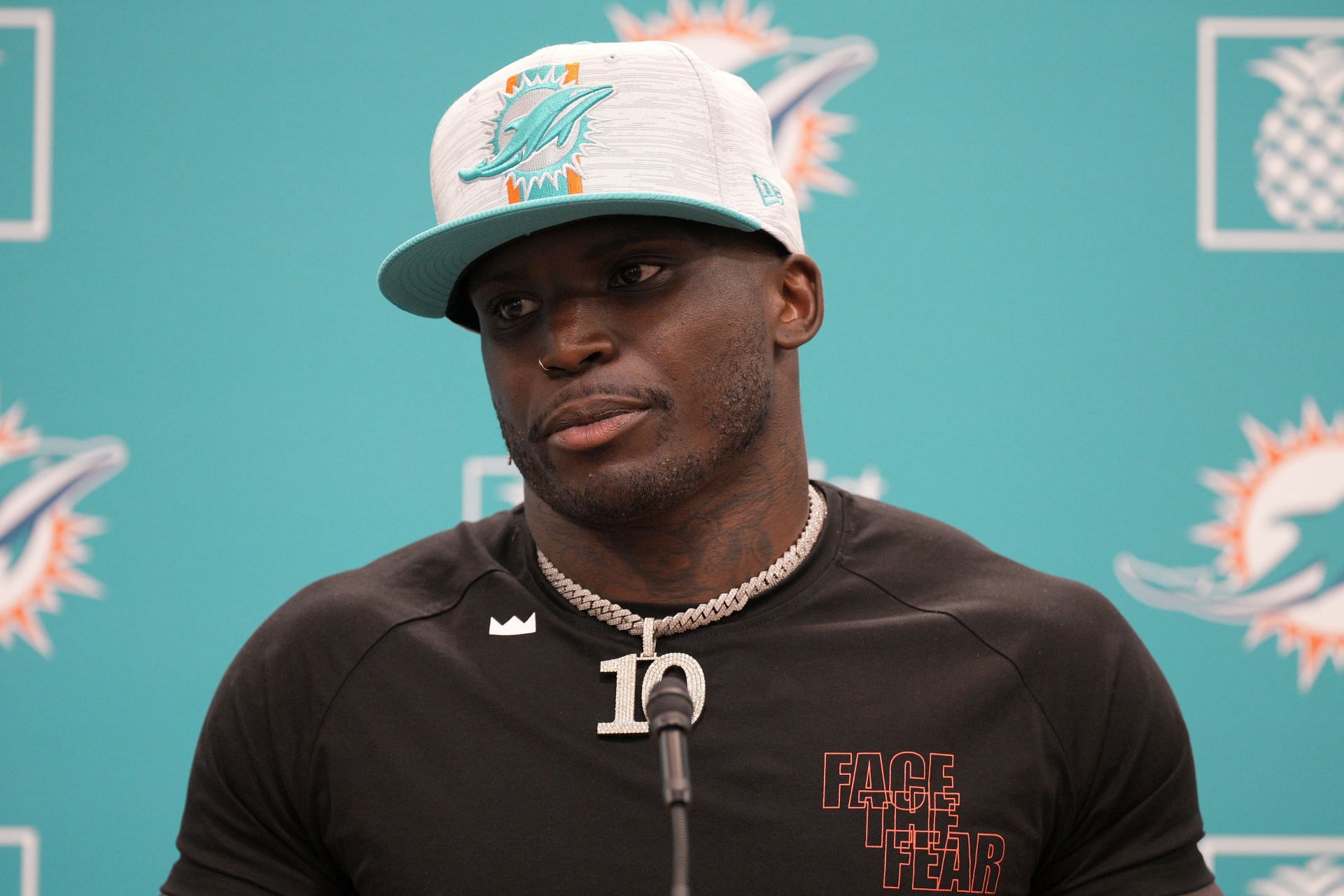 Tyreek Hill tại buổi họp báo Miami Dolphins