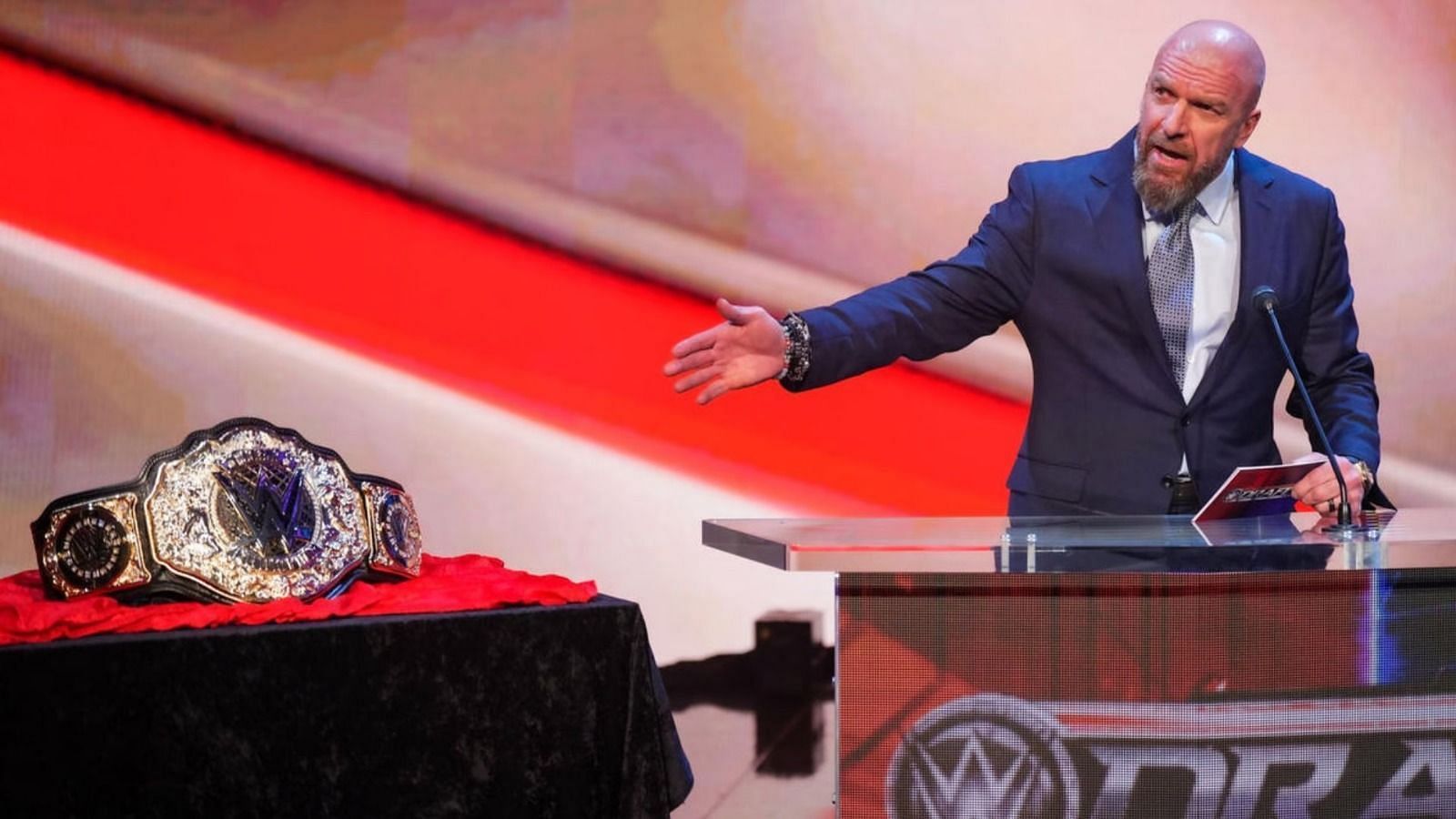 ट्रिपल एच ने हाल में ही WWE वर्ल्ड हैवीवेट चैम्पियनशिप वापस लाएं हैं